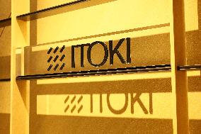 Itoki signage and logo
